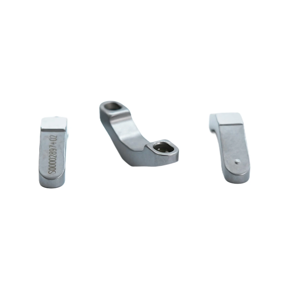 LP00005769 Pieza puente de admisión Lister Petter para motor LP443G1