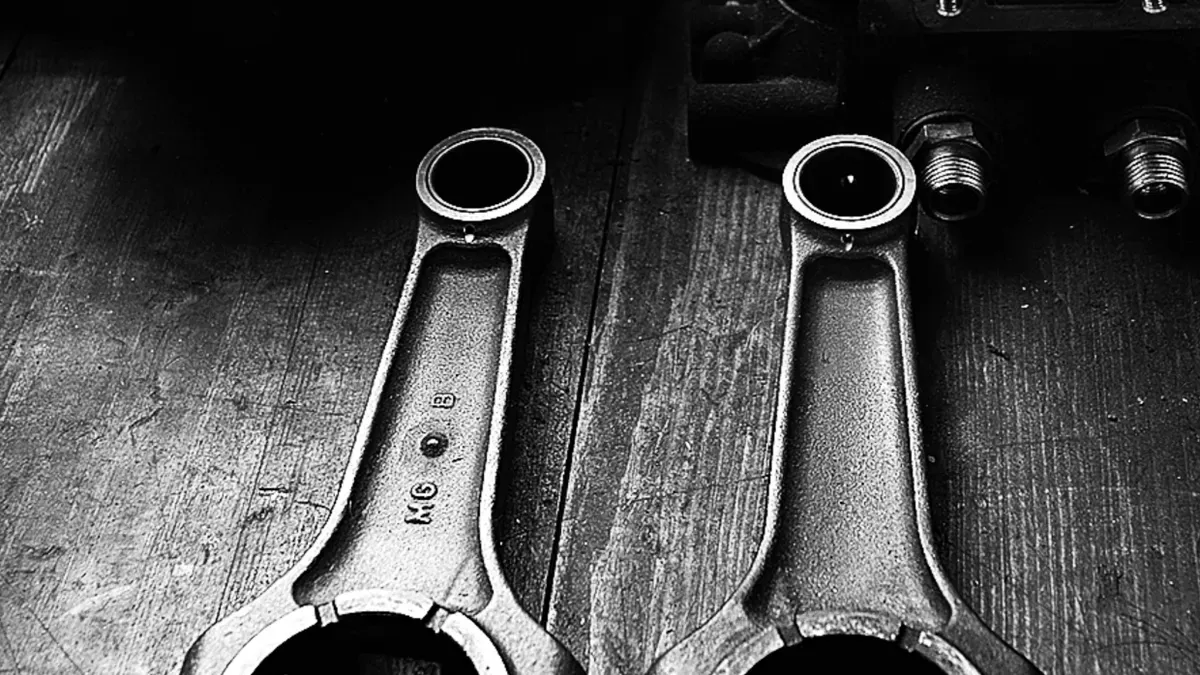 Material Science: Custom Connecting Rod Bearings vs. Stock
