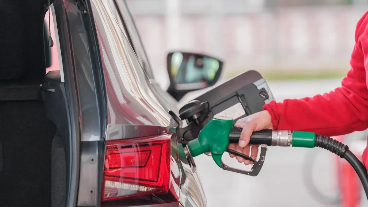 Maximizar la eficiencia del combustible: un análisis profundo de los inyectores de combustible